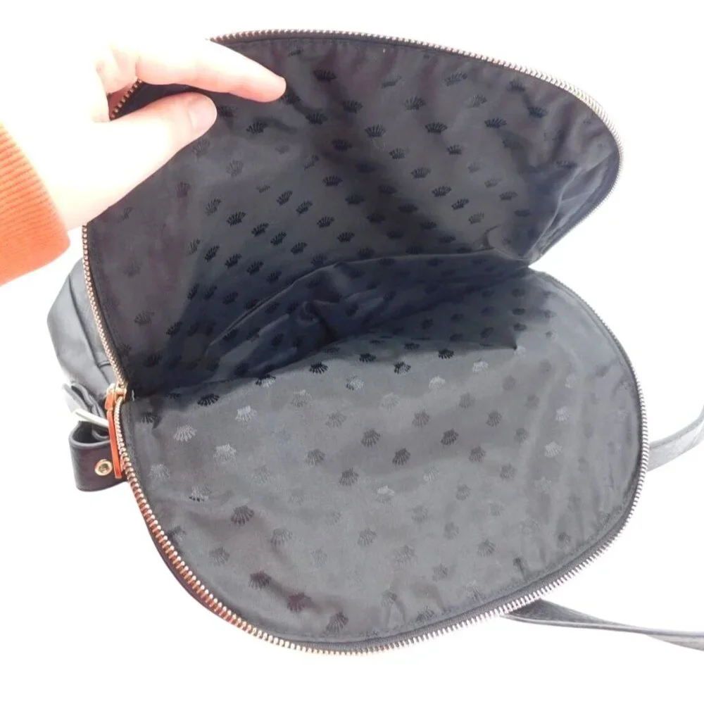 Juicy Couture Black Faux Leather Saddle Bag Shoulder Bag Purse Y2K
